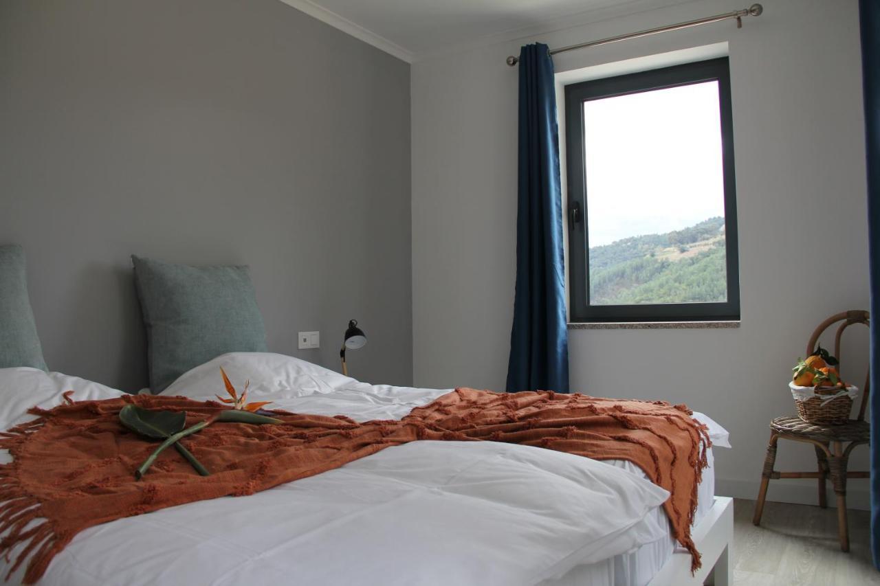 Quinta Do Fojo Valonguinho, Barro Bed & Breakfast Barro  Exterior photo